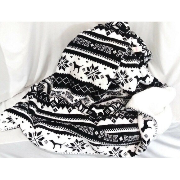 Victoria’s Secret PINK Sherpa Blanket Super Soft Plush Throw 50x60 Cozy Gift - Picture 2 of 10